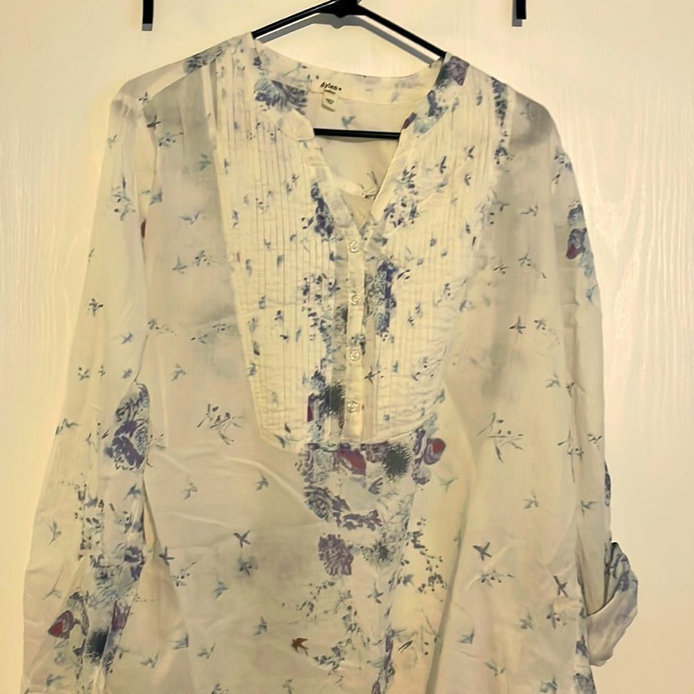 Like new Summer blouse